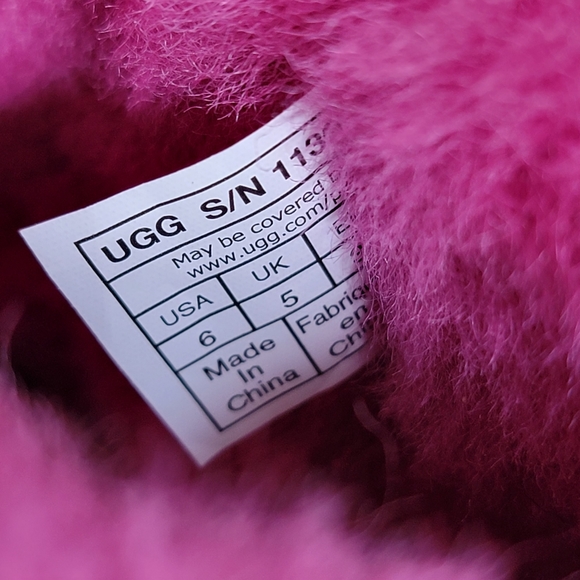 UGG Ultra Mini Suede Boot - Picture 6 of 8